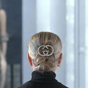 Gucci Hair Metal Logo Barrette Hair Clip